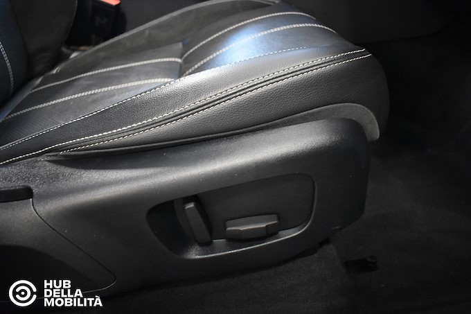 LAND ROVER Range Rover Velar 2.0D I4 240 CV R-Dynamic